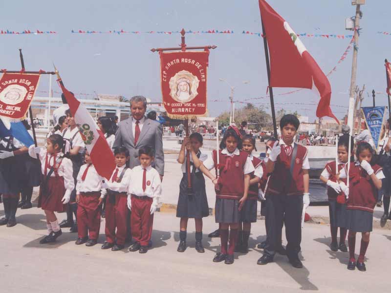 escuela huarmey desfile